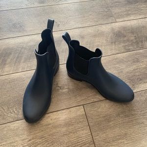 SAM EDELMAN Navy Ankle Rain Boots size 9